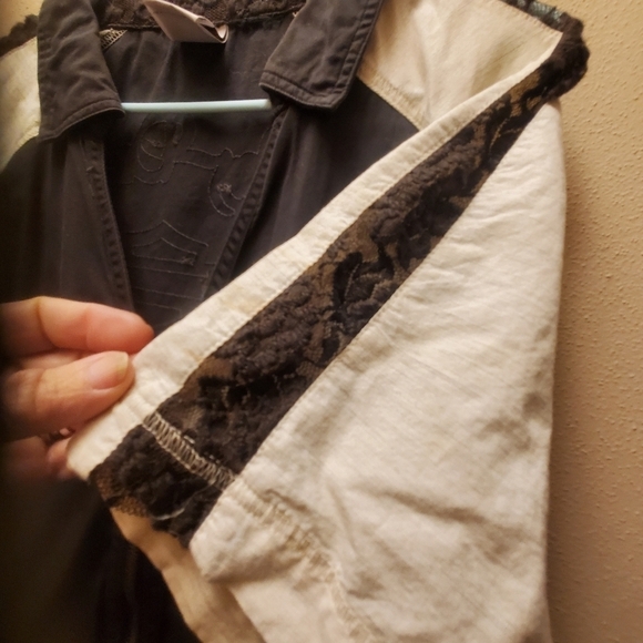 Womens - Picture 4 of 9